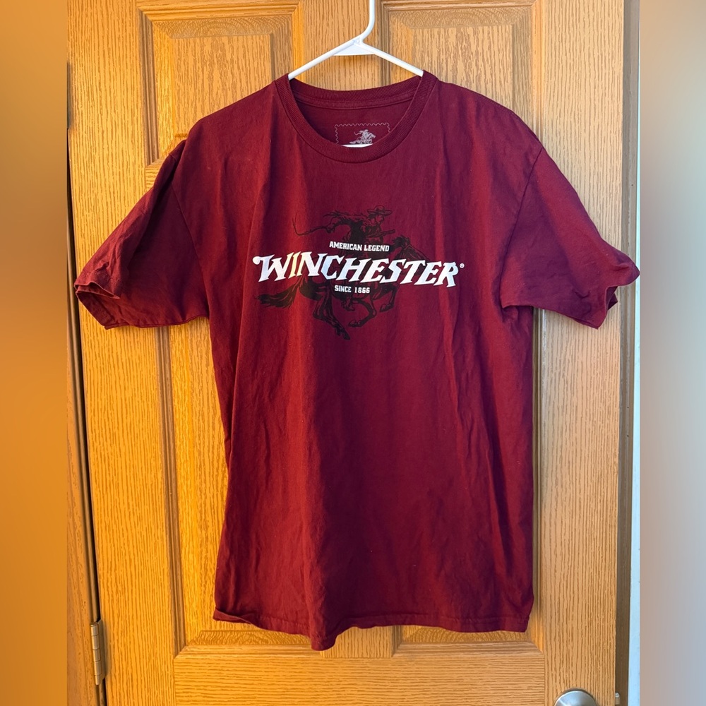 Winchester American Legend Men's Burgundy Graphic Logo T-Shirt Size Large